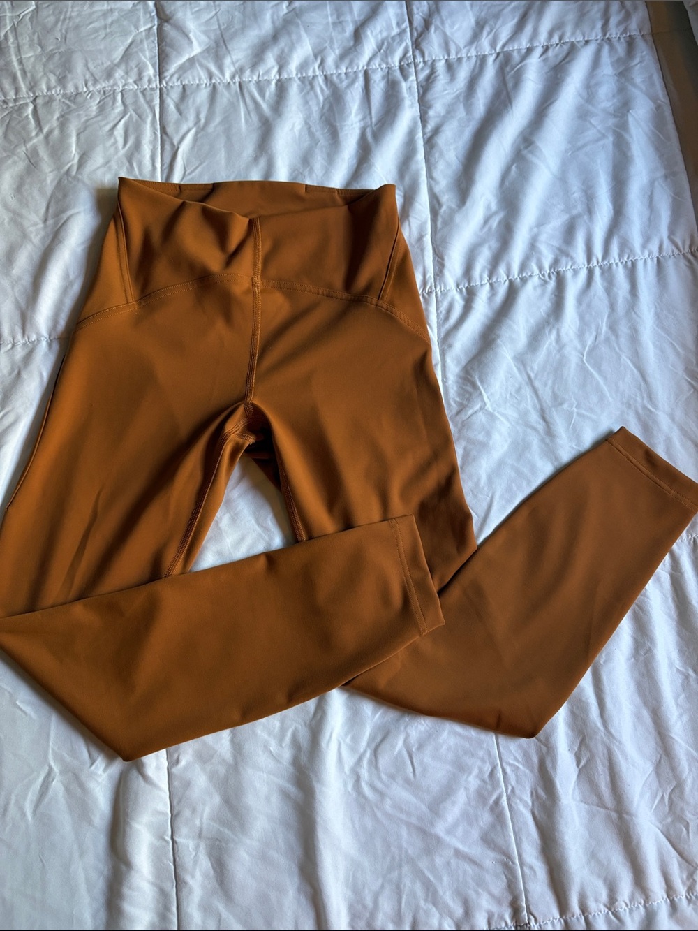 Lululemon High-Waist Performance Leggings in pumpkin